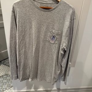 Long sleeve men's Vineyard Vines tee size XL.